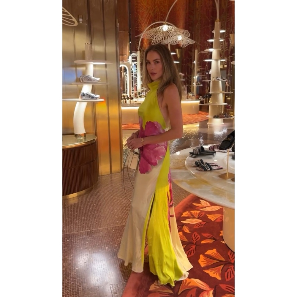 Silvia Tcherassi Chartreuse ‘Sherry’ Silk Gown - Picture 5 of 17